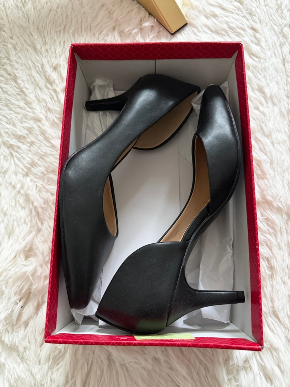 Kelly and Katie Classic Black Mid-Heel Pumps - Women size 9